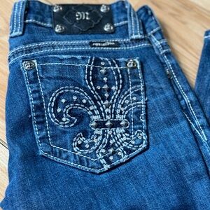 Miss Me Jeans w/ Fleur de Lis Embellished Back Pockets  Sz 27